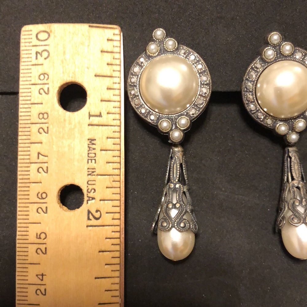 Vintage Pearl and Stone Filigree Clip-on Earrings - Picture 4 of 4